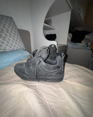 scarpe di colore nero
