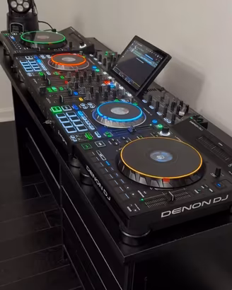 Denon DJ Prime 4  e coppia di LC 6000 + deck saver