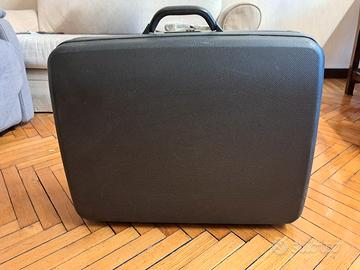 valigia rigida con rotelle