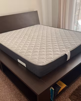 Letto, materasso matrimoniale e cassettiera