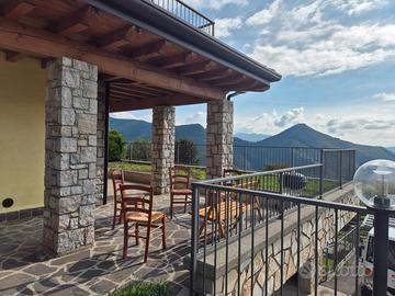 Roncola con giardino privato e box doppio