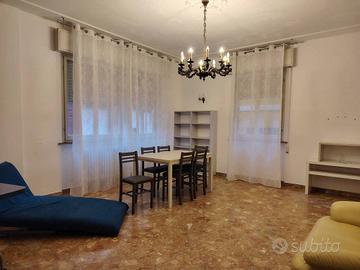 QUADRILOCALE CON TERRAZZA E GARAGE, CENTRO STORICO