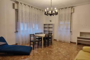 QUADRILOCALE CON TERRAZZA E GARAGE, CENTRO STORICO