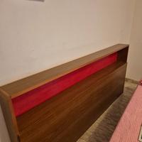 testiera  letto contenitore marrone interno rosso