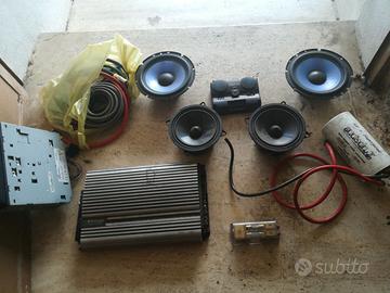 IMPIANTO STEREO PER AUTO