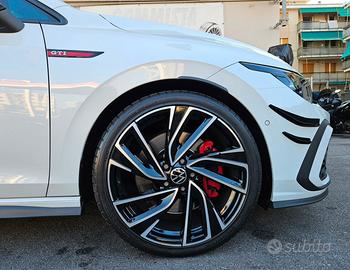 Cerchi golf gti 8 da 19