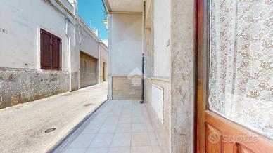 2 LOCALI A FRANCAVILLA FONTANA