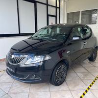 Lancia Ypsilon 1.0 FireFly 5 porte S&S Hybrid Gold