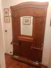 Appendiabiti con specchio