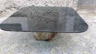 TAVOLINO BASSO IN VETRO CON BASE IN NOCE