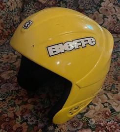 casco da ragazzo da sci o snowboard