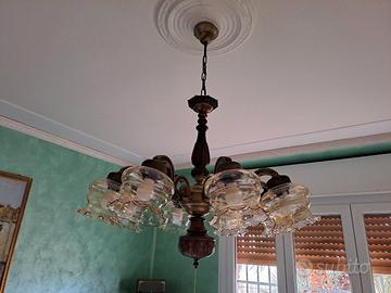 Lampadario con 8 coppe in vetro ricamato