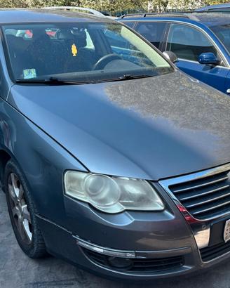 VOLKSWAGEN PASSAT per ricambi usati