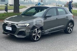 AUDI A1 allstreet 30 TFSI S tronic Identity Contra