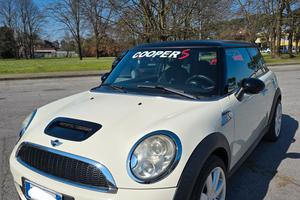 Mini Cooper S r56 white