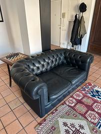 Divano letto 2 posti chesterfield in pelle nero