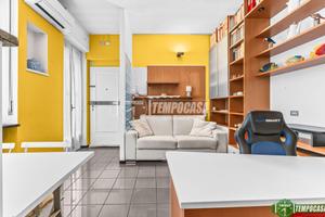 MONOLOCALE CON BALCONE NEL CUORE DI PORTA NUOVA -