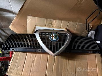 Mascherina frontale griglia alfa 155