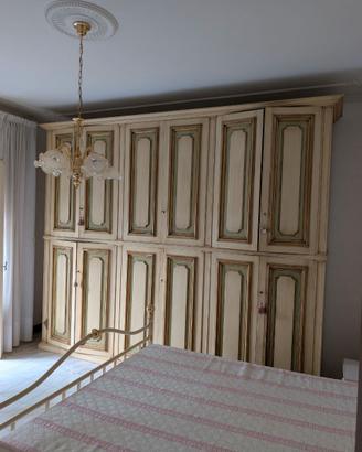 Ampio armadio camera da letto stile classico