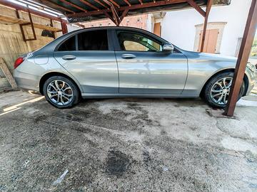 Mercedes 220