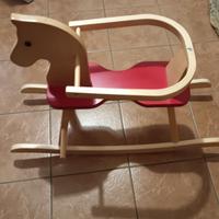 Cavalino dondolo in legno
