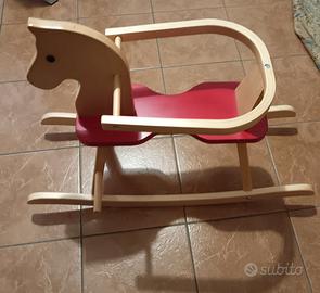Cavalino dondolo in legno