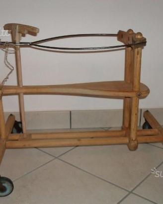 Girello in legno-triciclo