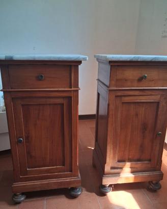 Comodini fine 800/primi del 900