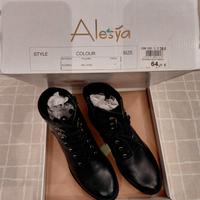 Anfibi in pelle  donna nero con Lacci e Zip