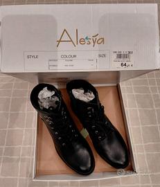 Anfibi in pelle  donna nero con Lacci e Zip