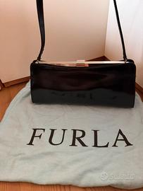 Borsa a spala FURLA Vintage in pelle lucina nera