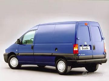 Con autista Fiat scudo 740kg portata