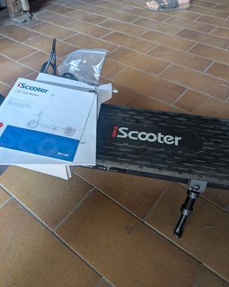 monopattino elettrico iscooter 