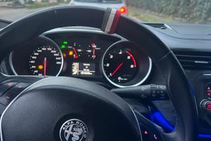 Alfa romeo giulietta blu misano !