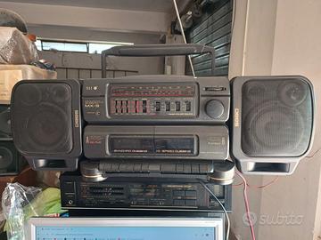 bombox  marca seiko instruments  inc.