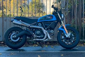 Ducati Scrumbler 800 (+ 6000€ si accessori)