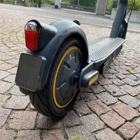 Monopattino Ninebot
