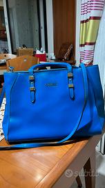 👜 Borsa a Mano e Tracolla GUESS – Blu Elettrico