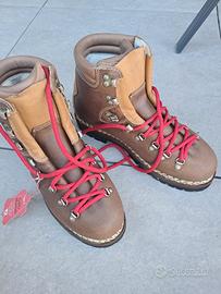 scarponi da montagna artigianali