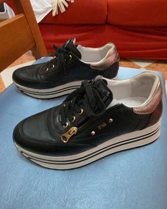 Sneakers donna eleganti bianco nero e argento con