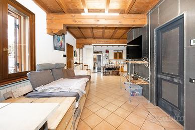 APPARTAMENTO 3 LOCALI CON SPAZIO ESTERNO E POSTO P
