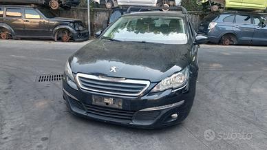 PEUGEOT 3008 2015 SOLO PER RICAMBI