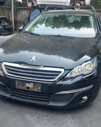PEUGEOT 3008 2015 SOLO PER RICAMBI