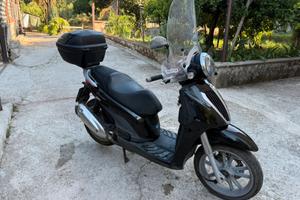 Piaggio carnaby 300