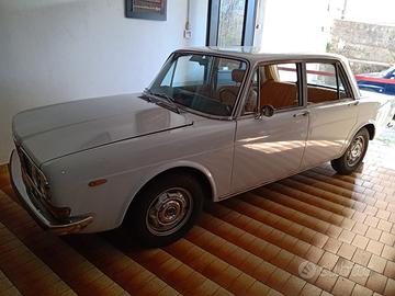 Lancia 2000