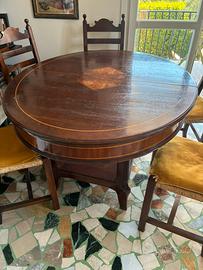 Tavolo ovale con 6 sedie, con intarsio