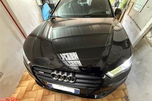 Audi A3 Spb 2.0 TDI 150 cv total black 3xS-line