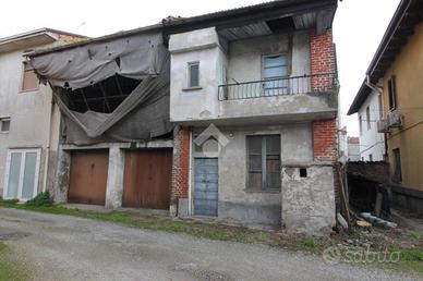 CASA DI CORTE A LAINATE