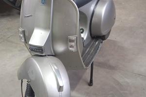 Vespa PX150 Millenium