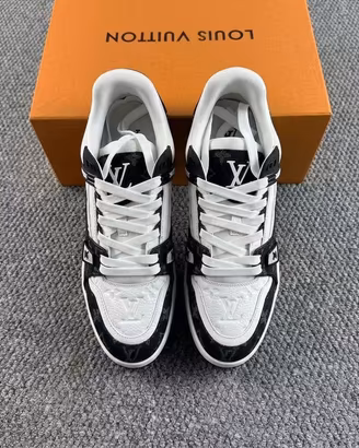 LV TRAINER NERE 42